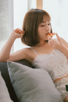 王亮李美诗